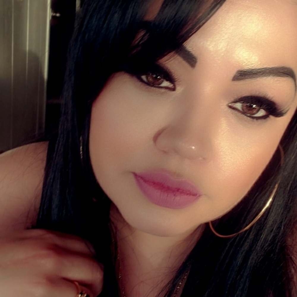 Meet your Posher, Sophia